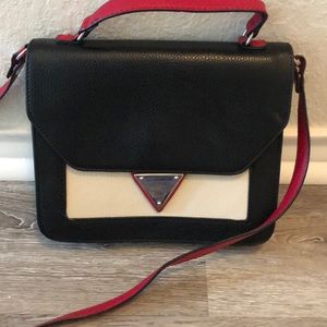 Guess Crossbody purse